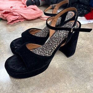 Anthropologie black velvet chunky heels with strap